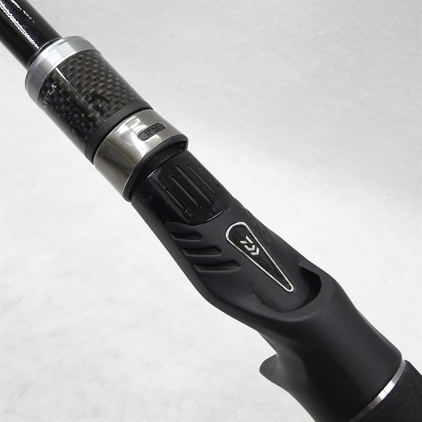 ２４タトゥーラＸＴ６１１１ＨＳＢ